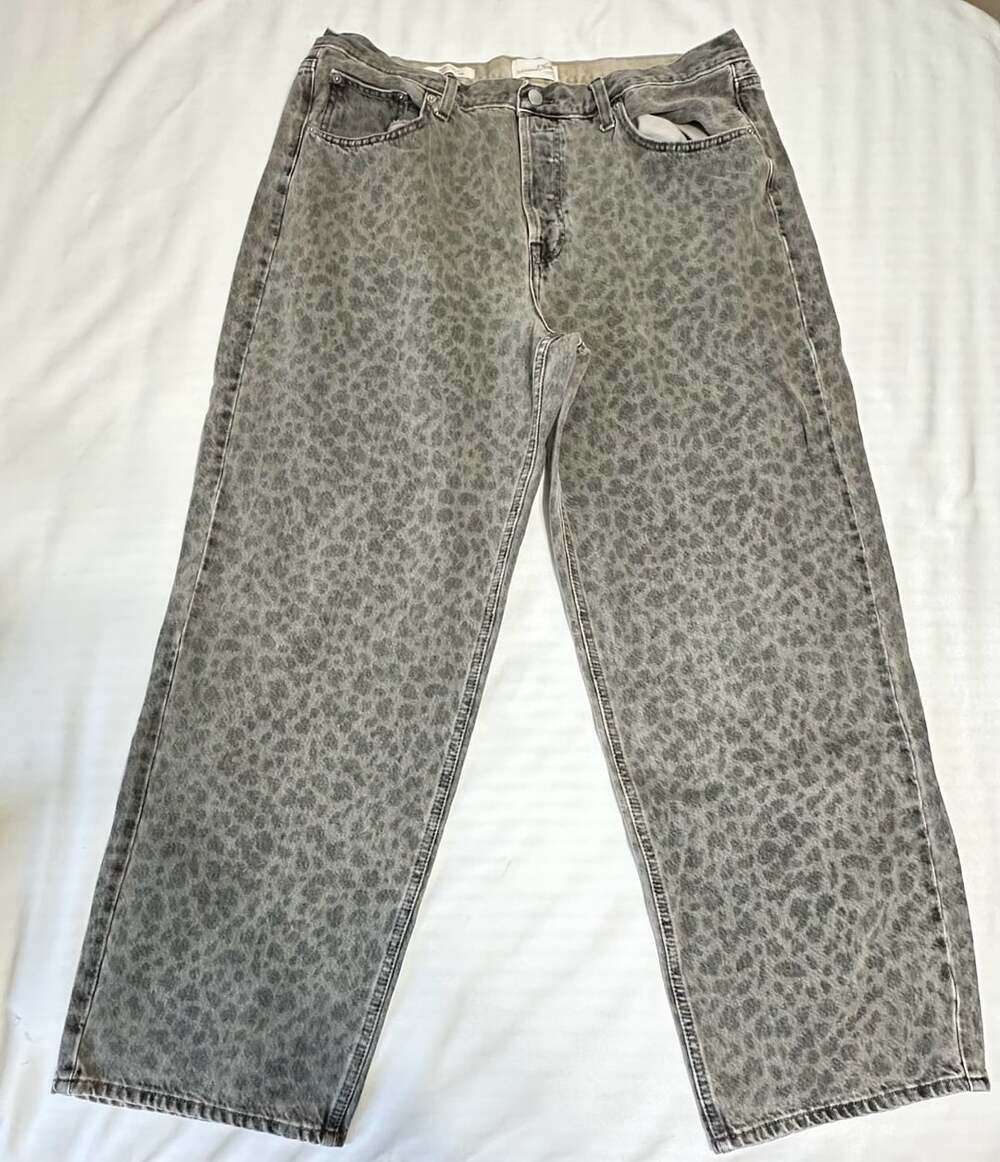 Universal Thread Mid Rise 90s Baggy Size 16 Leopard Print Jeans
